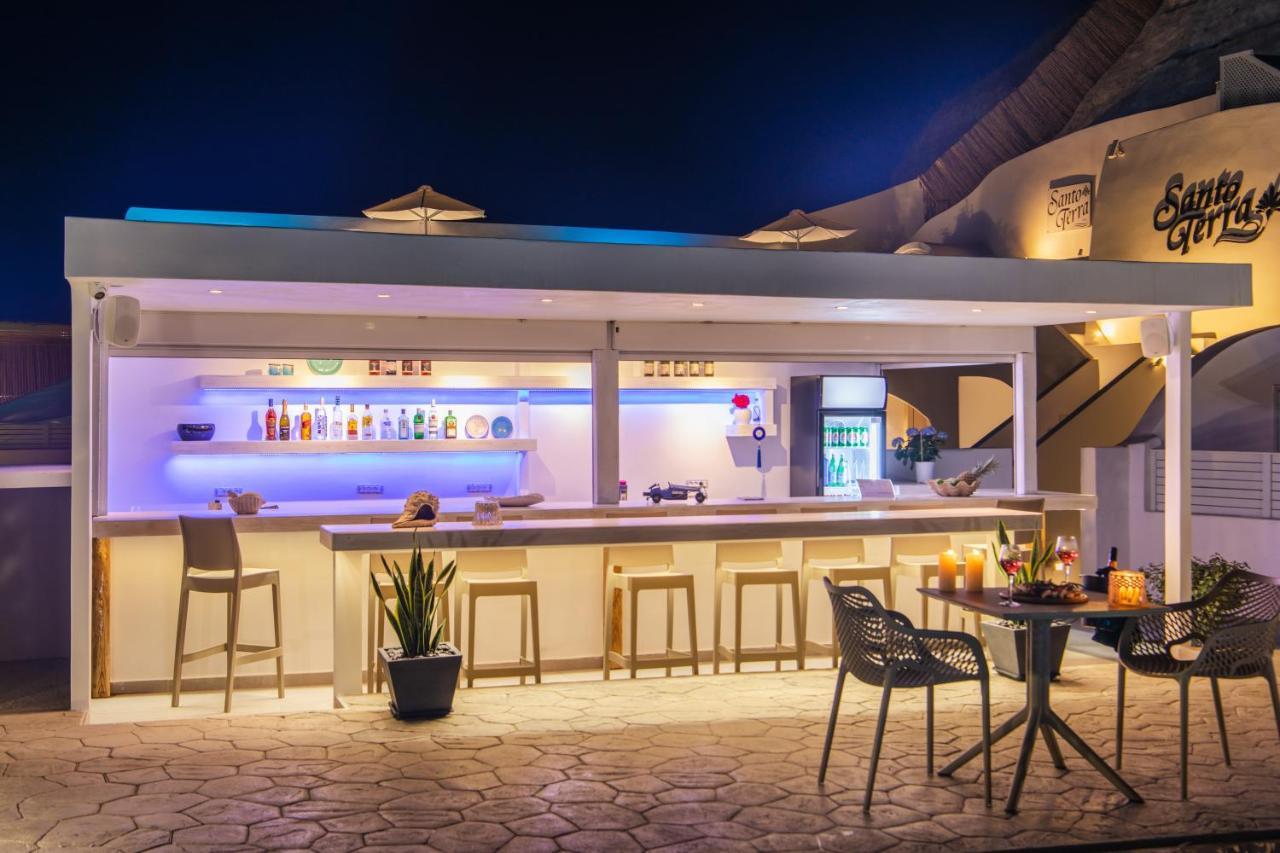 Santoterra Antigua Suites Karterádos Eksteriør billede